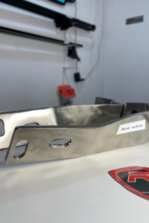 BASE ANTENAS LÁTICO (NAW ACTROS)